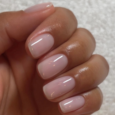 ongles bien-être par @raelondonnails