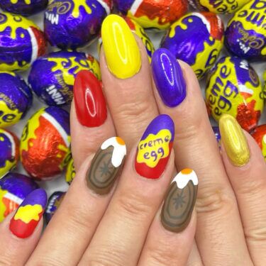 ongles Cadbury crème egg