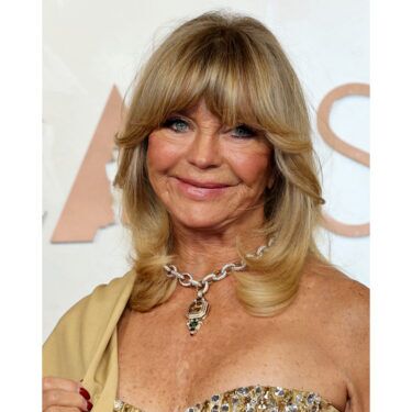 Goldie Hawn assiste aux 97èmes Oscars au Dolby Theatre le 2 mars 2025 à Hollywood, Californie.