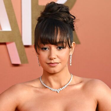 Léna Mahfouf arrive aux 50e César Awards à L'Olympia le 28 février 2025 à Paris, France.