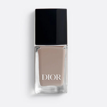 vernis à ongles gris dior